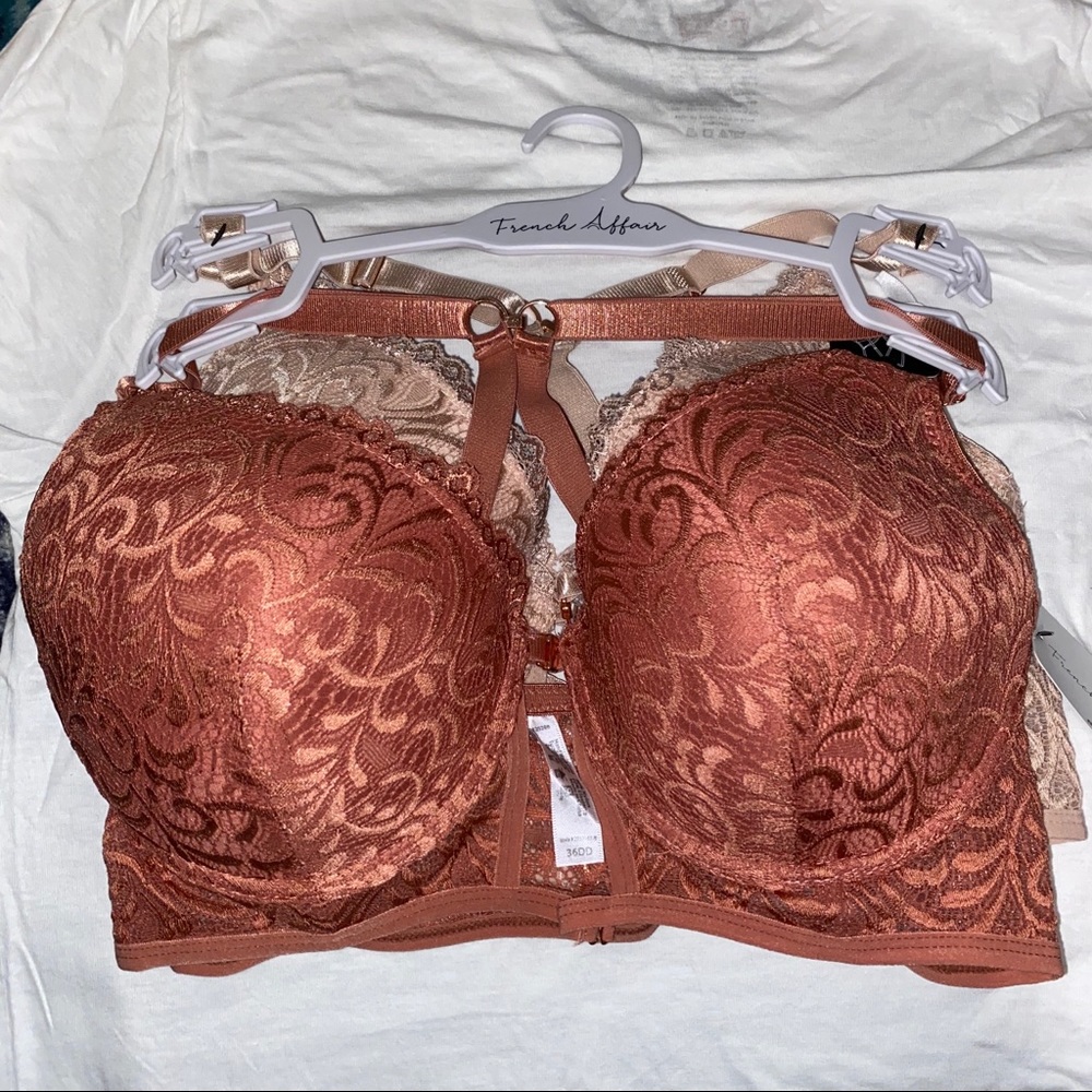 Bras - Picture 2 of 5